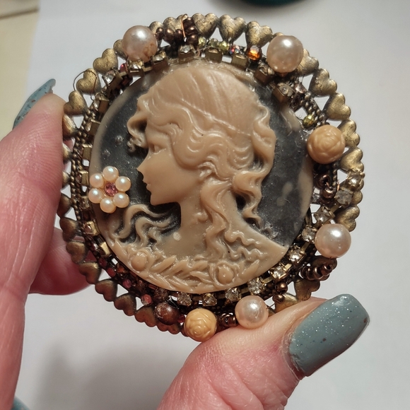 Distressed Green & Gold Vintage Ivory Cameo Brooch Restored - Picture 4 of 12